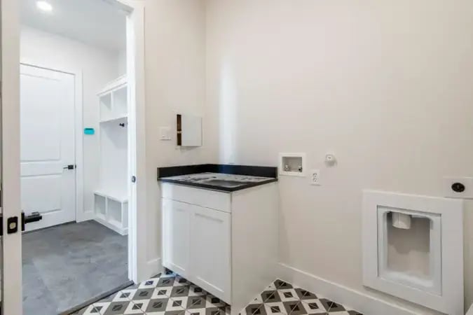 The Preston Interior 16